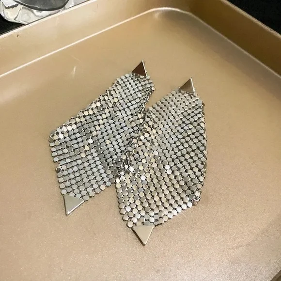 luxury fashion designer earrings tassel - Picture 4 of 11